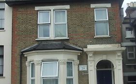 Cedars House Hotel